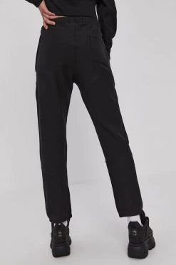 Γυναικεία Παντελόνια φόρμας Παντελόνι Champion χρώμα: μαύρο -Champion Εκπτώσεις unnamed file 1566