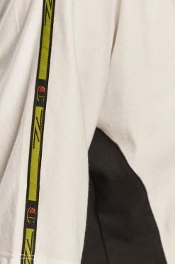 Γυναικεία Κοντομάνικο Champion - Μπλουζάκι κόκκινο -Champion Εκπτώσεις unnamed file 1610