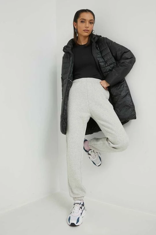 Γυναικεία Κοντομάνικο Βαμβακερό μπλουζάκι Champion μαύρο 2 Γυναικεία Κοντομάνικο Βαμβακερό μπλουζάκι Champion μαύρο - Image 2