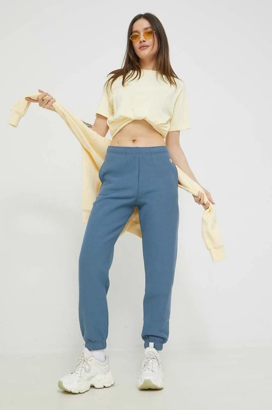 Γυναικεία Κοντομάνικο Βαμβακερό μπλουζάκι Champion κίτρινο 2 Γυναικεία Κοντομάνικο Βαμβακερό μπλουζάκι Champion κίτρινο - Image 2